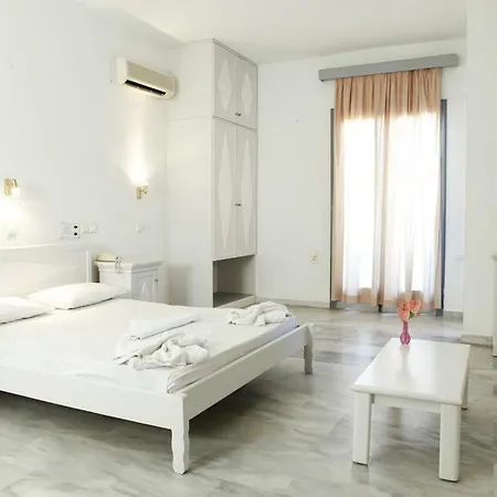 Hotel Fereniki & 3*